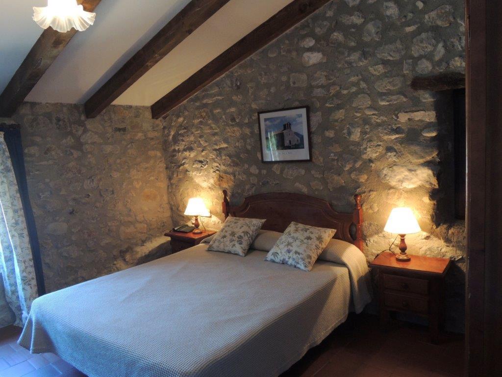 Hostal De La Rovira Oix Luaran gambar