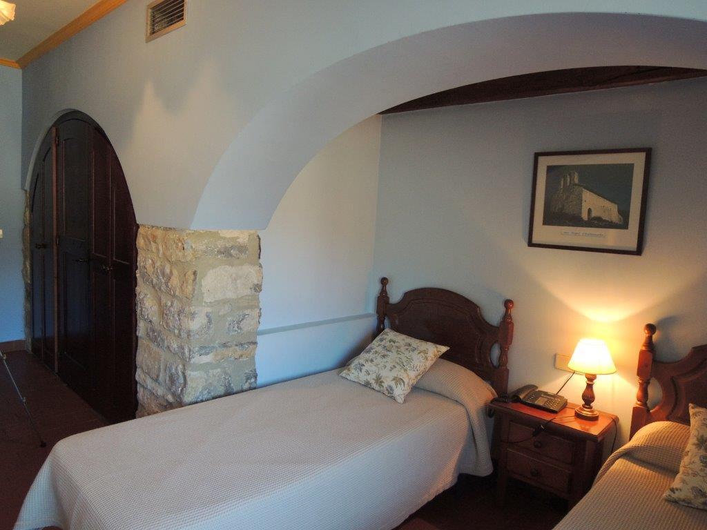 Hostal De La Rovira Oix Luaran gambar