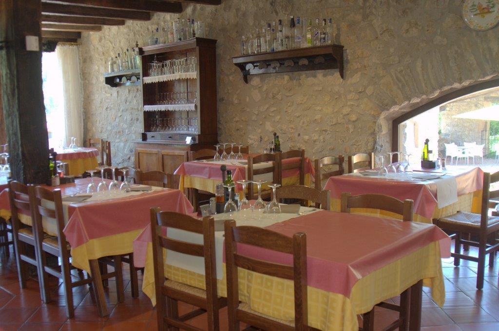 Hostal De La Rovira Oix Luaran gambar
