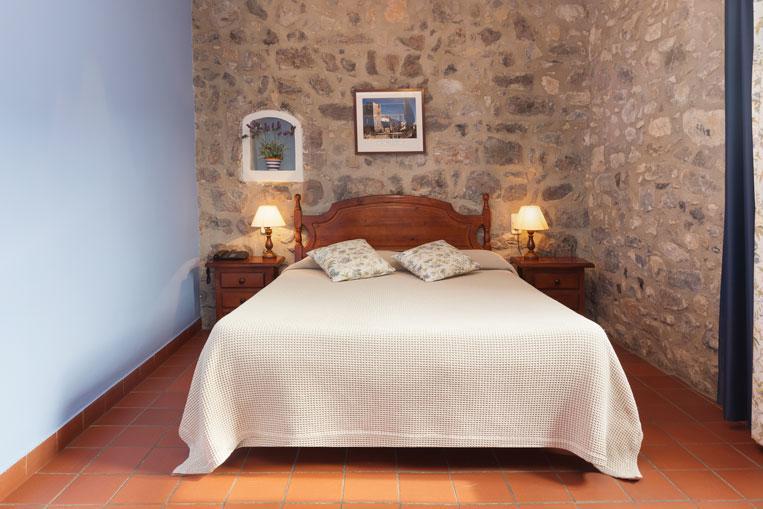 Hostal De La Rovira Oix Luaran gambar