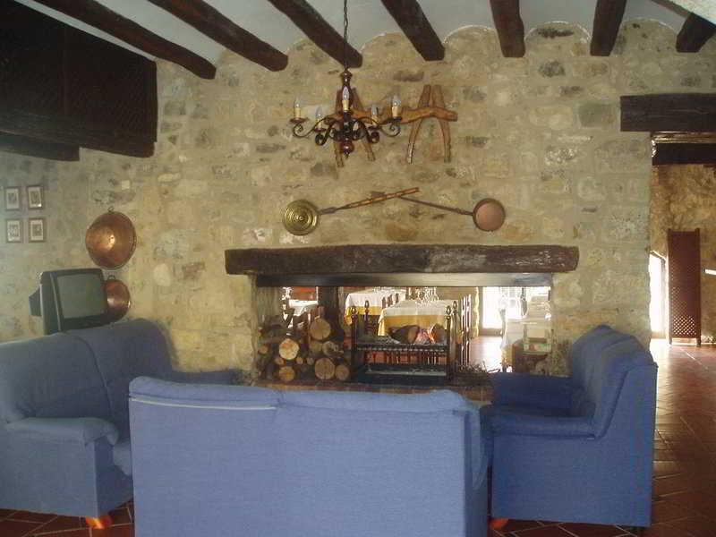 Hostal De La Rovira Oix Luaran gambar