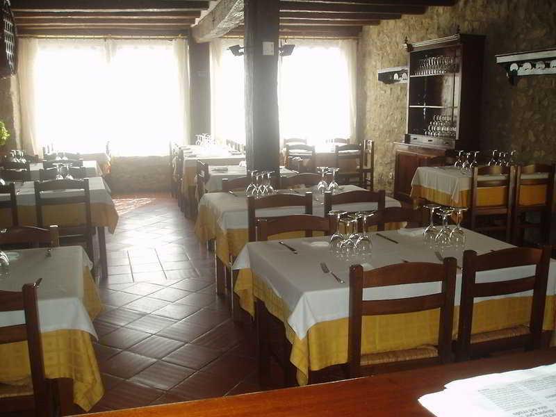 Hostal De La Rovira Oix Luaran gambar