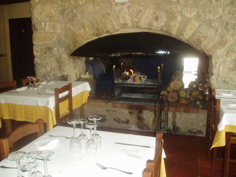 Hostal De La Rovira Oix Luaran gambar